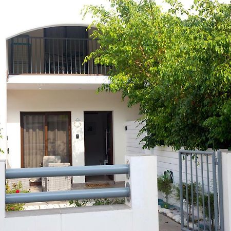 Galatex Beach Living By Trulycyprus Лимасол Екстериор снимка