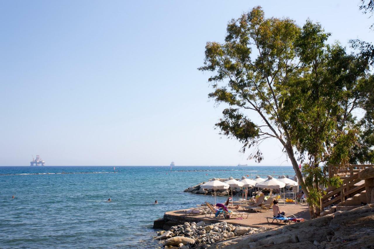 Galatex Beach Living By Trulycyprus Лимасол Екстериор снимка