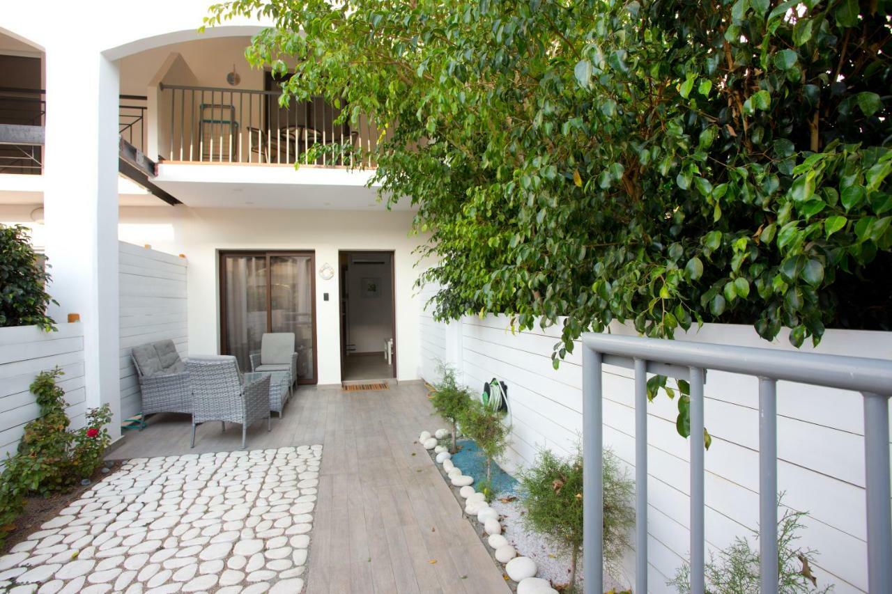 Galatex Beach Living By Trulycyprus Лимасол Екстериор снимка