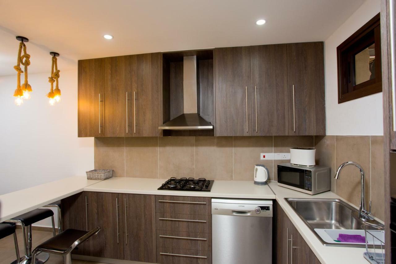 Galatex Beach Living By Trulycyprus Лимасол Екстериор снимка