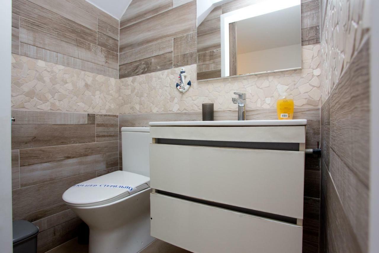 Galatex Beach Living By Trulycyprus Лимасол Екстериор снимка